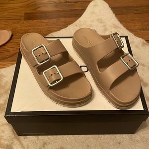 J Slides. Sand. Sand Eva Simply. Size 7.